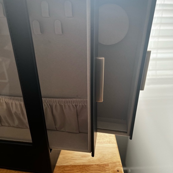 5-Layer Jewelry Box with Large Mirror, Modern Jewelry Organizer with 3 Side Draw - Picture 8 of 9